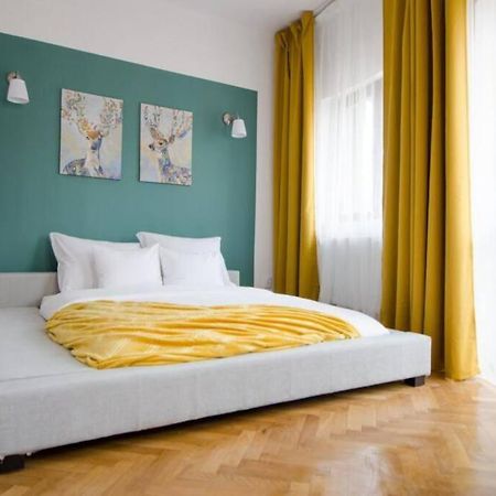 Stylized And Modern Apartment In Bucarest Extérieur photo