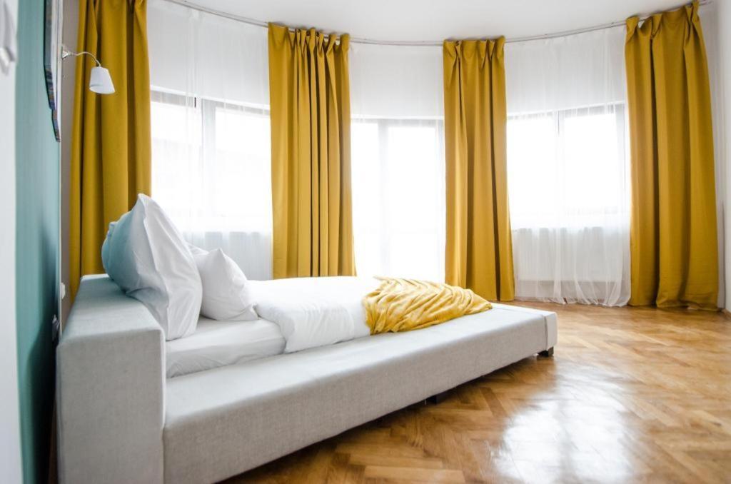 Stylized And Modern Apartment In Bucarest Extérieur photo